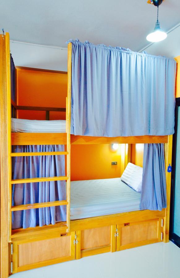 Nomad Hostel Krabi town Extérieur photo
